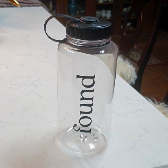 BPA FREE WATER BOTTLE - Picture 1 of 3